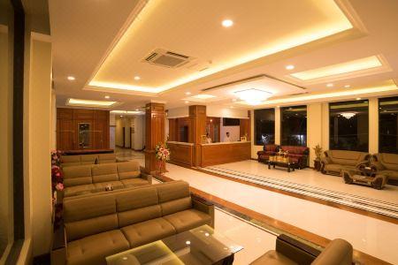 Thiri Thitsar - 7