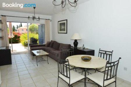 Limnaria Villas Sunny Garden Apartment - 18
