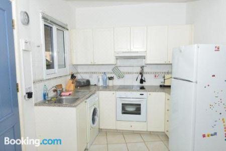 Limnaria Villas Sunny Garden Apartment - 25
