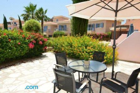 Limnaria Villas Sunny Garden Apartment - 20