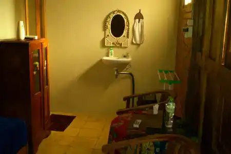 Kampung Tembi Guest House - 4