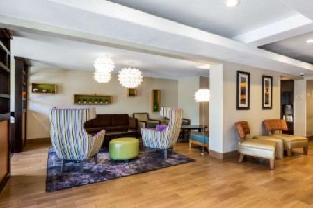 La Quinta Inn & Suites by Wyndham San Diego Mission Bay - 8