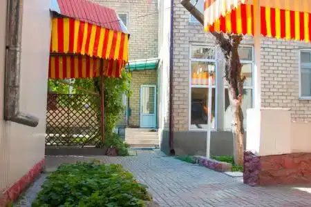 Sakura Guesthouse - 1