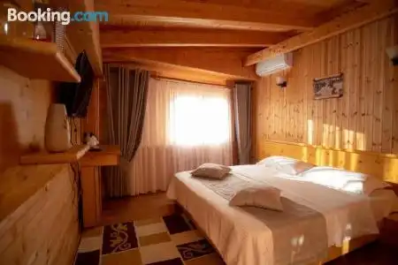 Shpija e Gjyshit - 4