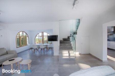 Fig Tree Apartments - 1