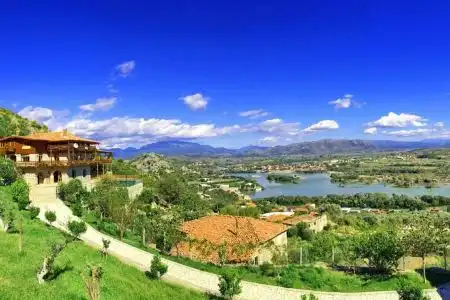 Shpija e Gjyshit - 0