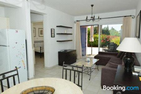 Limnaria Villas Sunny Garden Apartment - 24