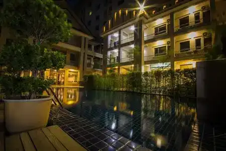 Thiri Thitsar - 4