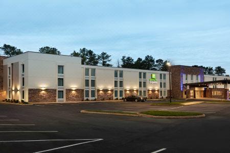 Holiday Inn Express WILLIAMSBRG BUSCH GARDENS AREA by IHG - 2