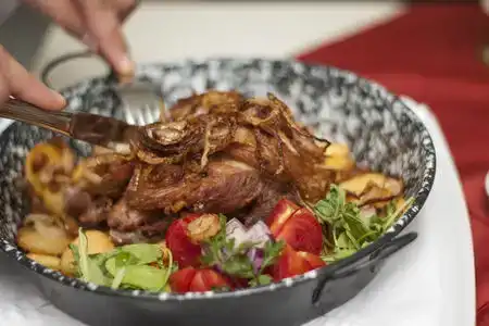 Gosztola Gyöngye-az erdő szállodája - 8