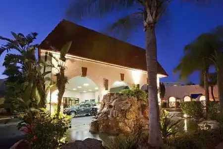 Maingate Lakeside Resort - 0