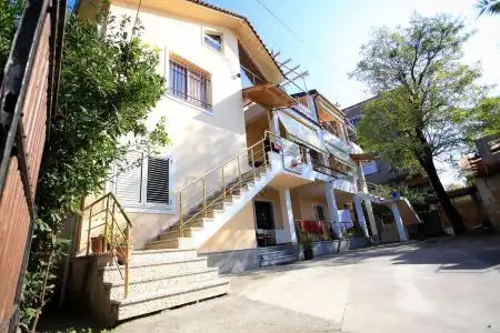 The Wanderers Hostel - 0