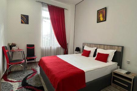 Flora's Guest House - 0
