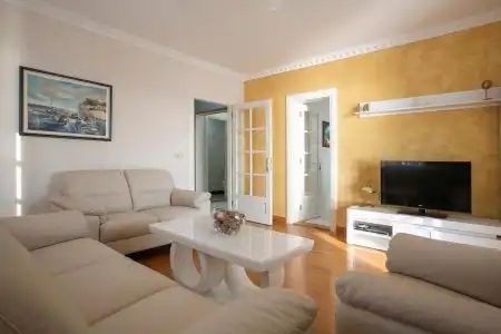 Montesan Beach Apartments - 35