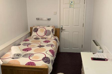 Austins Guest House - 11