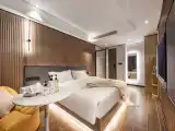 Secluded Yue Guang Double Bed Room with Tub