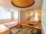 Cartoon Themed Comfy Family Friendly Room