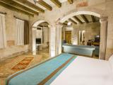 King Bed Suite