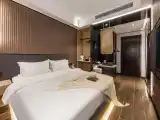 Secluded Exquisite Double Bed Room