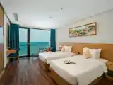 Deluxe Twin Sea View Room