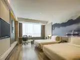 Elegant 2-bed Room