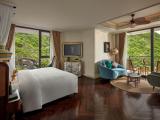 Deluxe Suite 1 King Size Bed and 1 Bunk Bed