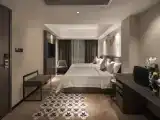 Business Twin Room (Shared Workspace + Double Travel Accommodation + Storage Space)