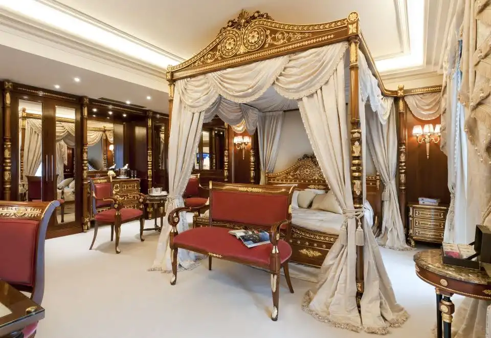 Suite with Lake View