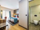 Deluxe Twin Room With Partial Sea View