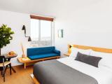 Room, 1 King Bed (Spacious, Coastal View)