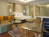 1 King Suite Lounge Access Smoking