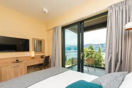 Double Room with Balcony and Sea View