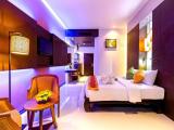 Grand Deluxe Pool View Room