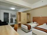 Middle Room (Shared Bathroom, Co-living)