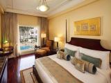 Deluxe King Room With Pool View