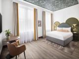 1 Queen Bed Premium Room With City View