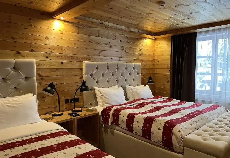 Deluxe Suite