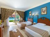 Swim-up Room