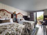 Graduate Riverview Deluxe Twin Room