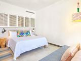 Couple Deluxe Beachfront Room