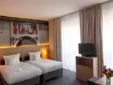 Family Room (1 Adult + 2 Children)