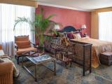 Junior Queen Suite