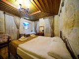 Studio Suite, Jetted Tub