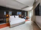 City Junior Suite
