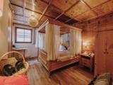 Honeymoon Suite