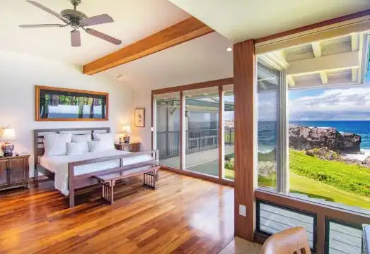 Villa, 1 Bedroom, 2 Bathrooms, Oceanfront (Bay 27G3 Gold)