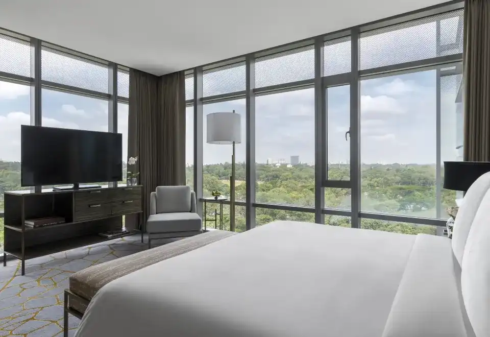 Four Seasons Cityscape Suite