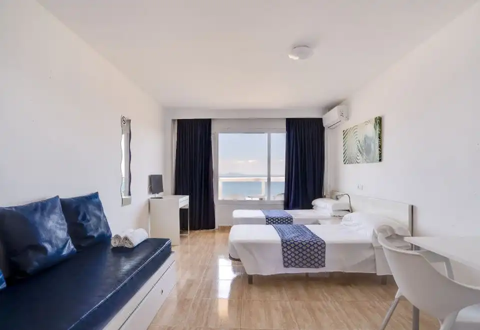 Studio with Sea View