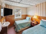 Historic Room With 2 Twin Beds And Shared Bathroom-No Elevator