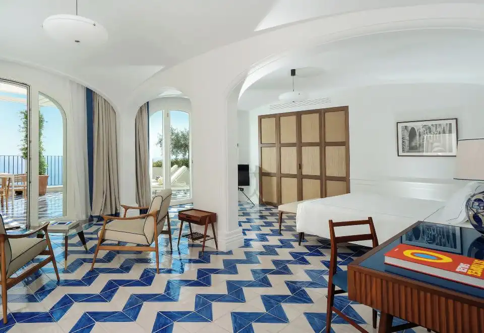 Deluxe Suite with Terrace